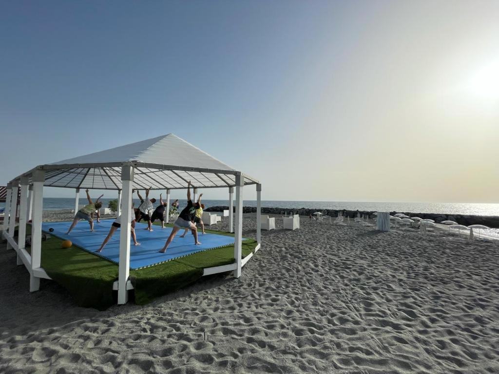 Le Mandrelle Beach Resort Campora San Giovanni Esterno foto